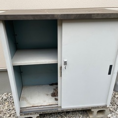 物置　小型　鍵付きの画像
