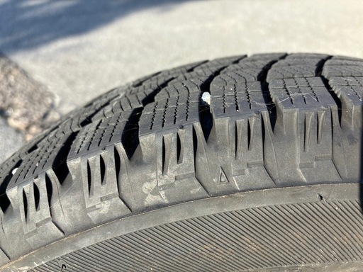 スタッドレスタイヤ（ブリヂストン）155-65-13 (さだきち) 稲枝の