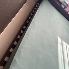 クイーンサイズ　ベッド＋マットレス
の画像