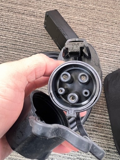 電気自動車アダプター