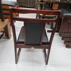 複数在庫 チェア 幅43×奥行50×高さ74cm 座面34cm 低め 木製 濃い茶系 スタッキング可能 椅子 イス いす 苫小牧西店の画像