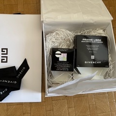 GIVENCHY ショッパー　空箱の画像
