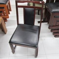 複数在庫 チェア 幅43×奥行50×高さ74cm 座面34cm 低め 木製 濃い茶系 スタッキング可能 椅子 イス いす 苫小牧西店の画像