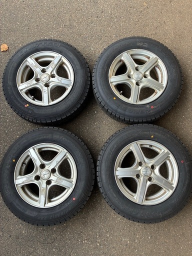 【新品・未使用】の冬用スタッドレスタイヤ組換済み&ホイールフルセット