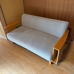 三人掛けソファーの画像