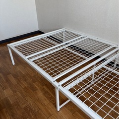 シングルパイプベッド　ベッドフレームホワイト　ベッドフレームの画像