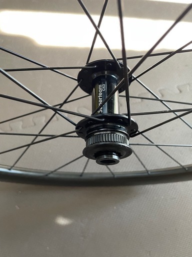 未使用品 軽量 カーボンホイール ディスクブレーキ用 50mm スーパーチーム カーボンホイール50mm ディスクブレーキ (ヤマ) てだこ