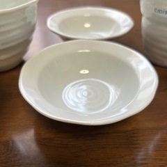 お茶碗、コップ、小皿、グラタン皿×2客の画像