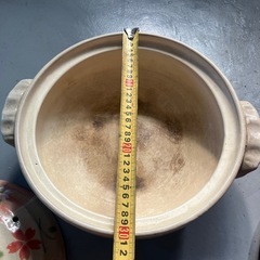 多分3〜4人くらいの土鍋の画像