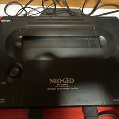 箱無しのため85000円　早い者勝ち　レア　NEOGEO本体+コントローラー×2＋ソフト２本＋ACアダプタ　動作確認済みの画像