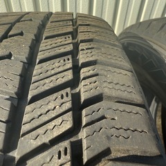 グッドイヤー　ナビ8 
冬タイヤ　205/60Ｒ16の画像