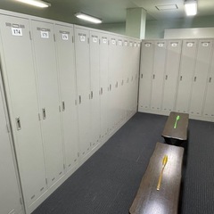 3人用スチールロッカー　9台　ばら売り可能の画像