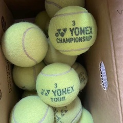 テニスボール60個の画像