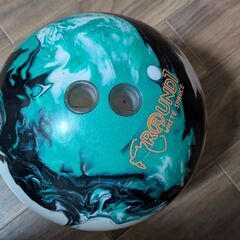 ラウンドワンキャンペーンボール２個９ポンド＋おまけカラオケ優待券３枚以上の画像