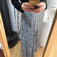 花柄 ロングスカートの画像