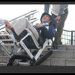 【日給9,600円】長崎県佐世保市◆12/8～12/26◆手荷物運びと移動の手助け◆の画像