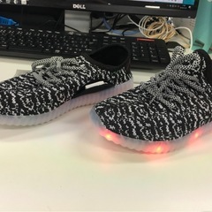 七色に光るソール　26cmの画像