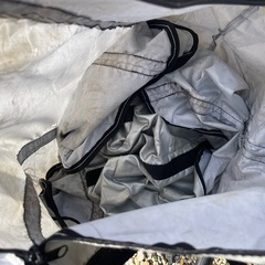 タイヤ保管ラック➕タイヤ収納カバー4枚の画像