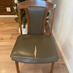 ダイニングテーブル+イス4脚の画像