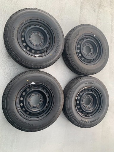 ハイエース純正タイヤ