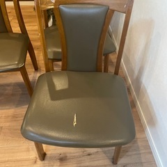 ダイニングテーブル+イス4脚の画像