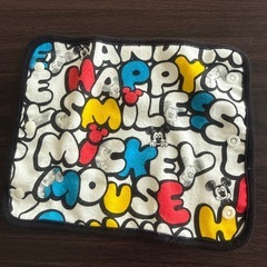 ミッキーマウス ハッピースマイル マルチカラー 抱っこひもよだれカバーの画像