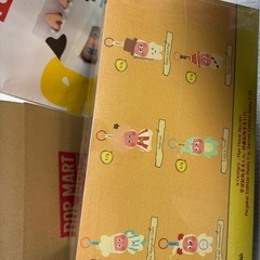 POPMART、twinkl、シュリンク付きの画像