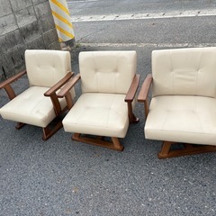 ダイニング、 肘付き360度回転チェア の画像