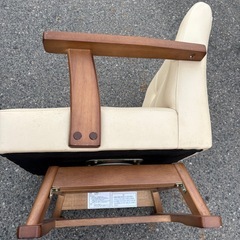 ダイニング、 肘付き360度回転チェア の画像