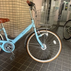 子供用自転車　小学校低学年-中学年向け　24インチ　6段ギア　オートライト、鍵付き、ギムレットの画像