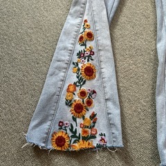 デニム　レディース　刺繍　ひまわり　の画像