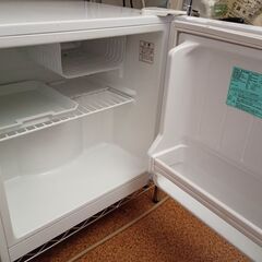 【差し上げます】ミニ冷蔵庫　ハイアール　40L 年式：2015年の画像