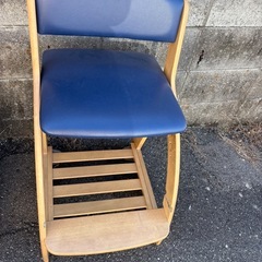 美品 学習椅子 木製 デスクチェアの画像