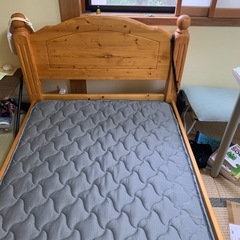 ベッドの画像