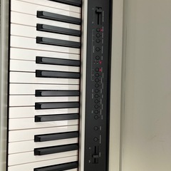 KORG電子ピアノ 白の画像
