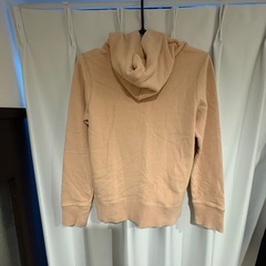 【美品】URBAN RESEARCH ROSSO ピンクパーカーの画像