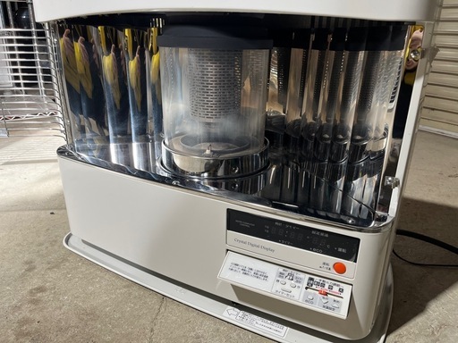 ＣＯＲＯＮＡ　煙突式石油ストーブ　半密閉式ストーブ　木造１８畳／コンクリート２９畳　２０１８年製　ホワイト　ＳＶ－７０ＢＳＧ