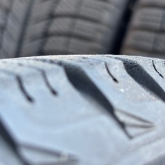 18インチアルミ付スタッドレスタイヤの画像