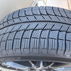 18インチアルミ付スタッドレスタイヤの画像