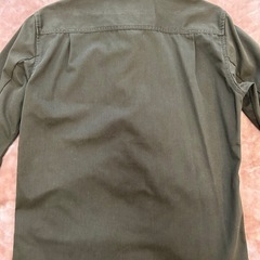 コムサメンCOMME CA MENメンズジャケット ジャンパー ジャンバー ブルゾン 紳士服 ダークグリーンdarkgreen 緑色系ポリエステル綿アセテート 表示サイズM 肩幅44センチ 身幅62センチ 袖丈47センチ 着丈68センチメンズmen’s男性用の画像