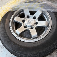 タイヤ　タイヤホイールの画像