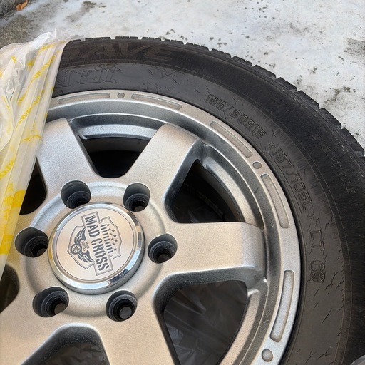 タイヤ　タイヤホイール