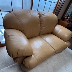 革張り2人掛けソファ−の画像