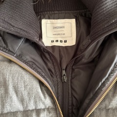 P.I.S.T ダウンベスト グレー の画像