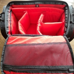 カメラバッグ／一眼レフ／Kenko aosta FONTANA FT1SH L-RD（ケンコー　アオスタ　フォンタナ）の画像