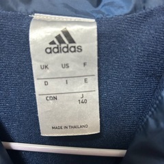 【サッカー】adidasウインドブレーカー140adidasパーカー160の画像