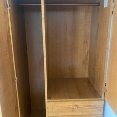 木製クローゼットの画像