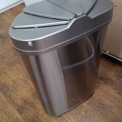 ★リユースのサカイ水戸店★  ゴミ箱 シルバー H66.5×D27×W43 クリーニング済み MT6498の画像