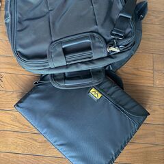 パソコン携帯用旅行カバン　Brenthaven製の画像