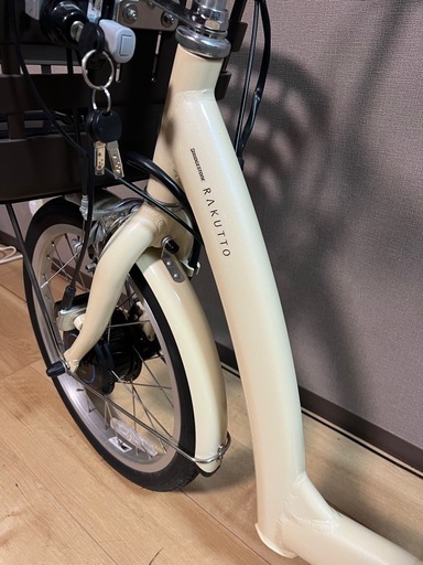 美品✨ ブリヂストン三輪電動自転車、バッテリーB400（14.3～14.6Ah相当）。全体的に使用感が少なく、ほぼ新品の状態です。20